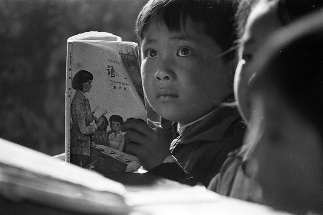 河南15岁男孩父亲去世，和母亲低保度日，4年后，以677分考上清华