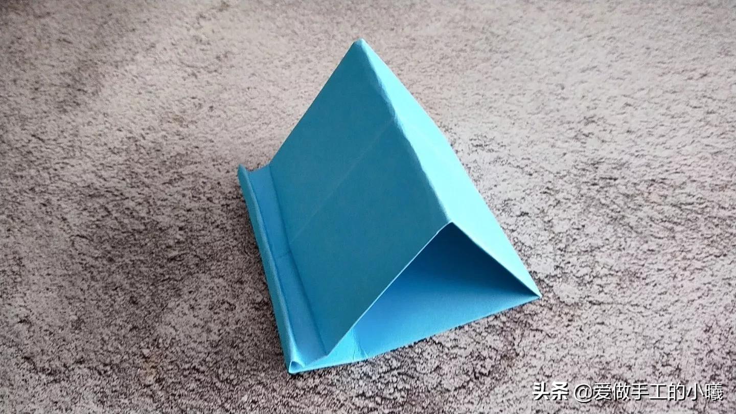 1张卡纸折手机支架,适合应急使用,简单又方便