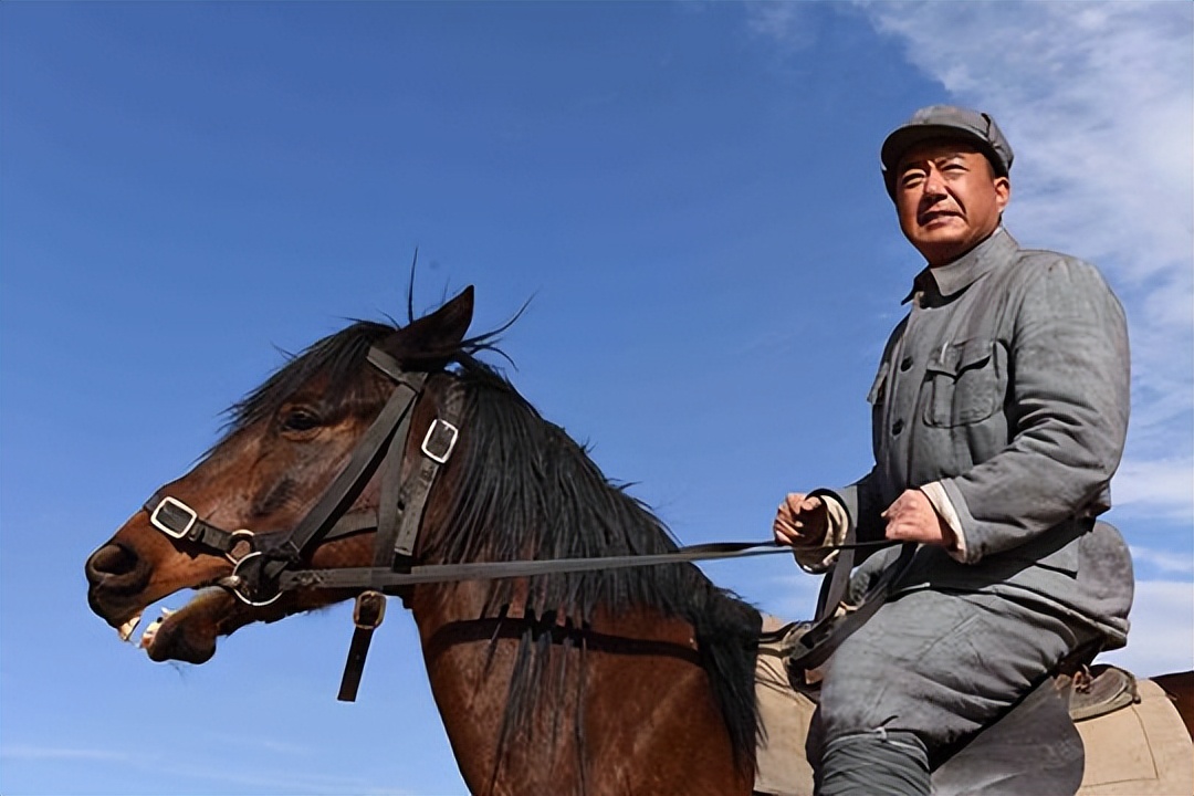 同样是演彭德怀，把宗利群、董勇和丁勇岱放一起看，差别就出来了