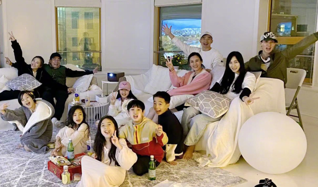 花1200万在重庆买房，为子女找好学校，吴尊：在中国读书不去澳洲