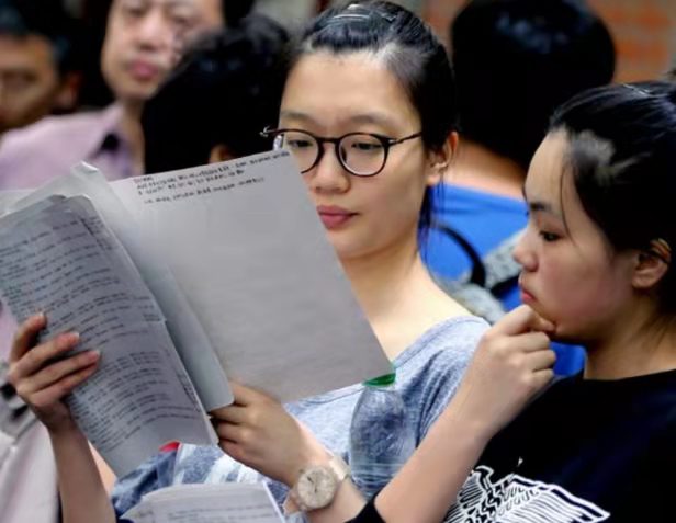 浙大考试允许考生带小抄，但是必须是手写才行，学生：套路太深