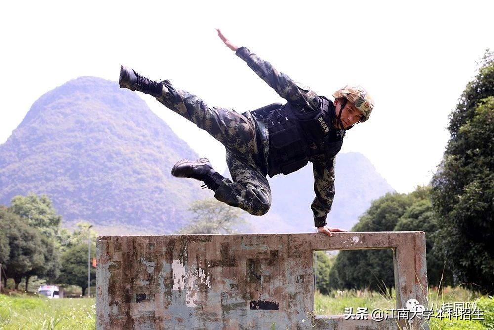 广东现实版“战狼”：江苏名校毕业毅然入伍，服役武警部队，次年提干成军官