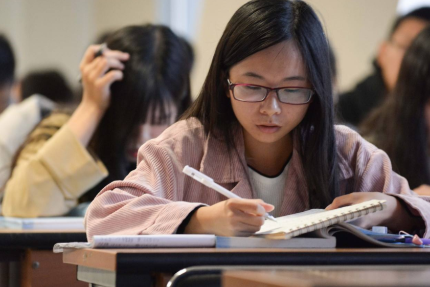 英语四六级成绩公布，及格线到底是425还是426？英语老师给出答案