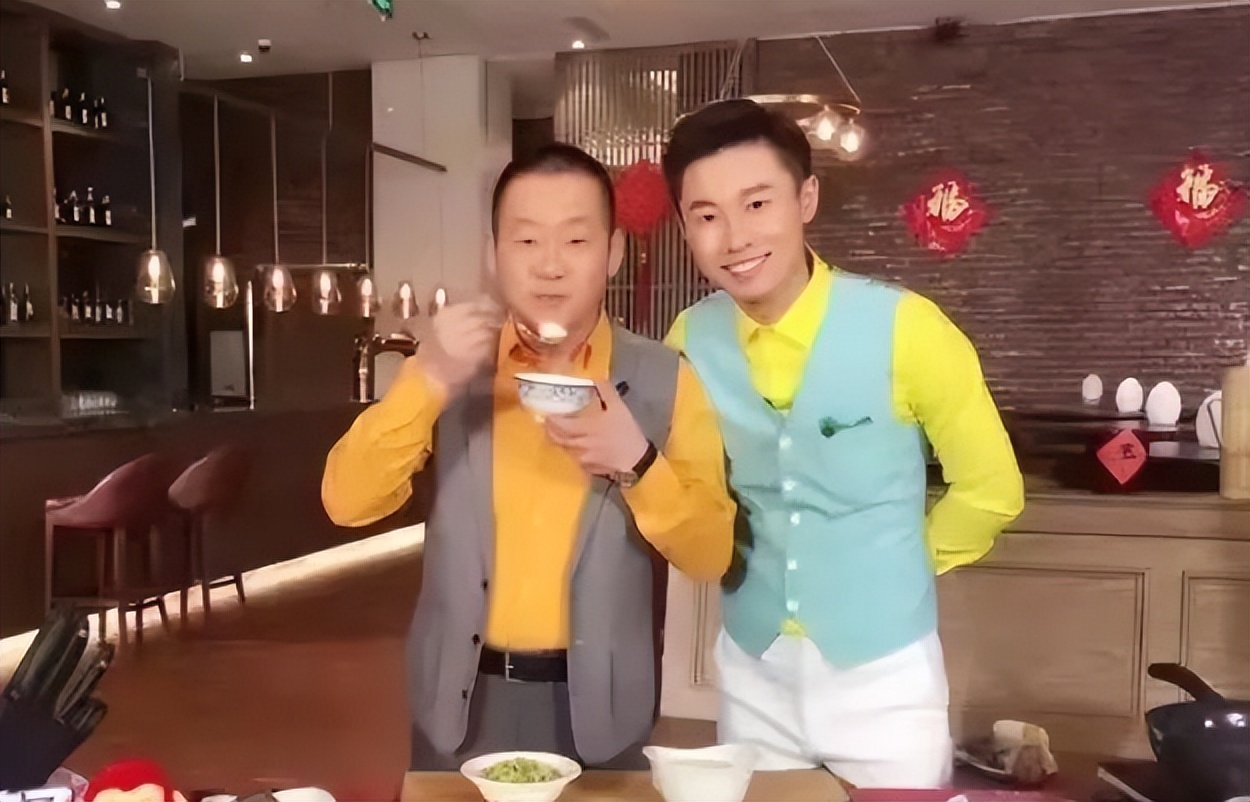 周小闹：曾是省台主持人，一人分饰4角，全网吸粉上千万