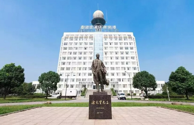 南京这所大学“改名”很成功，原名一看就是双非，改名后好似985