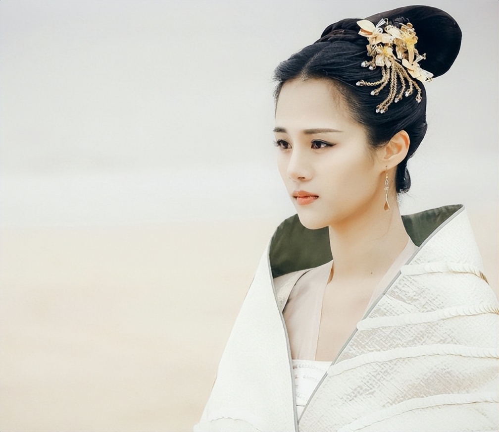 娃娃脸我只服这12位明星！有人30岁还能演高中生，个个青春永驻