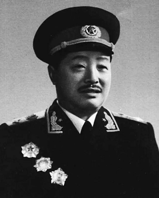 朱德是十大元帅之首，授衔的编号却是004？此事到底是真还是假？
