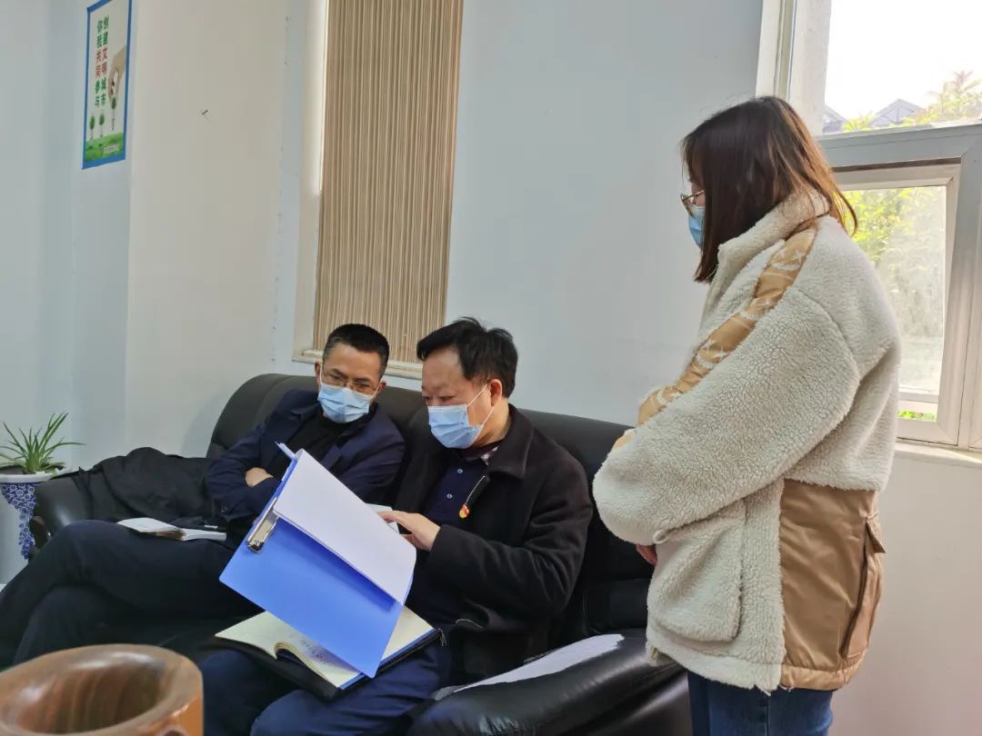 市人大常委会领导继续督导各联点社区疫情防控工作