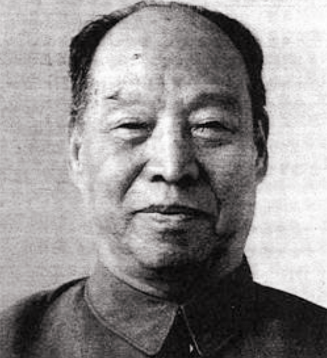 1955年授勋前夕，主席和总理一致认可他来主持典礼，他是谁？