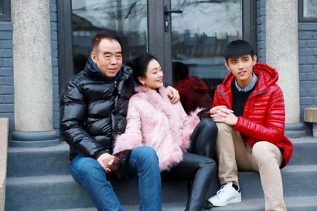 同样是嫁给名导，把陈婷、蒋雯丽、陶虹放在一起差距一目了然