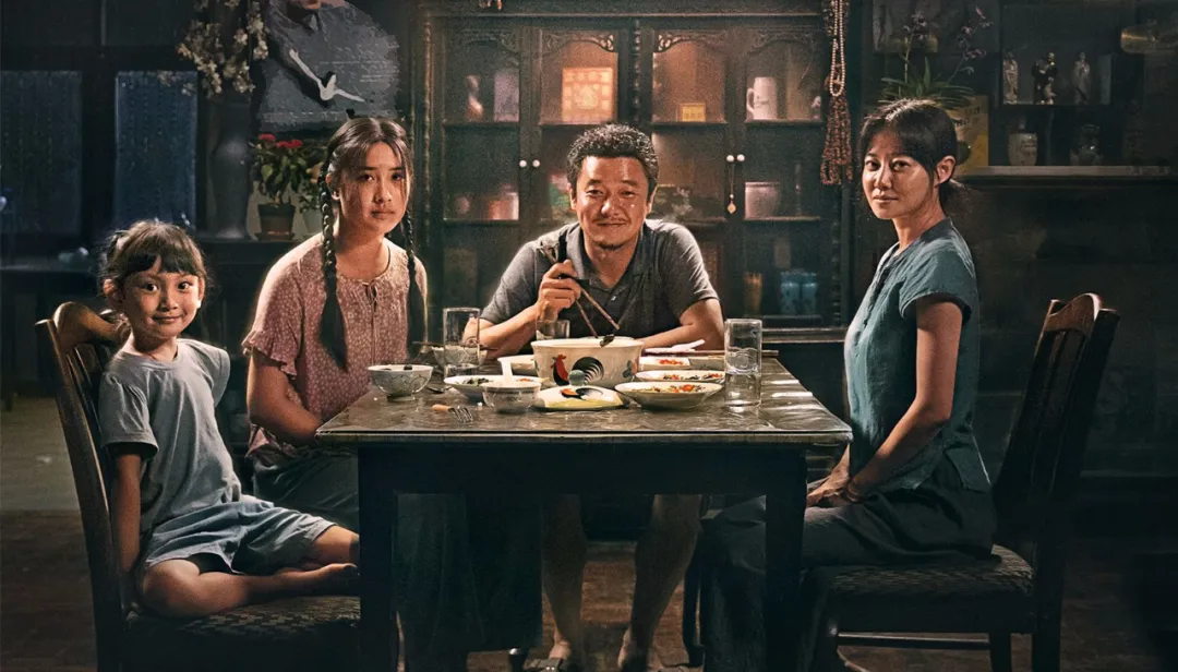 《误杀2》夺下票房冠军,两天票房冲击2亿,黑马变爆款