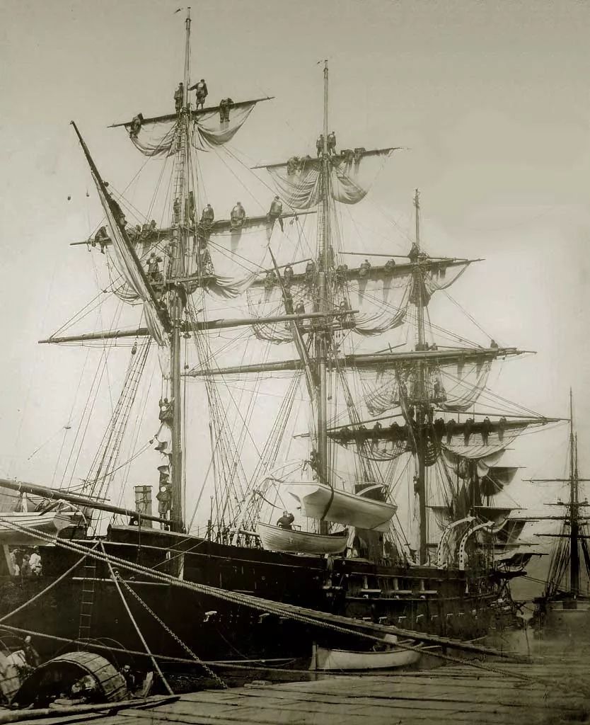 �й������Һ�ĸҪ���ˣ������񺣾�����ĩ����ʤ��ն�����Ĵ�ˮʦ