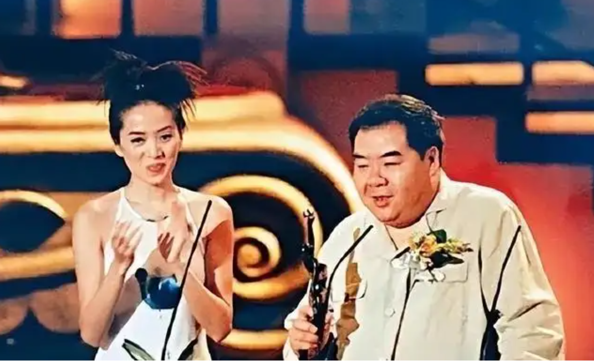 儿女败光家产、死后无人发现，这8位老港星的晚年实在太凄凉