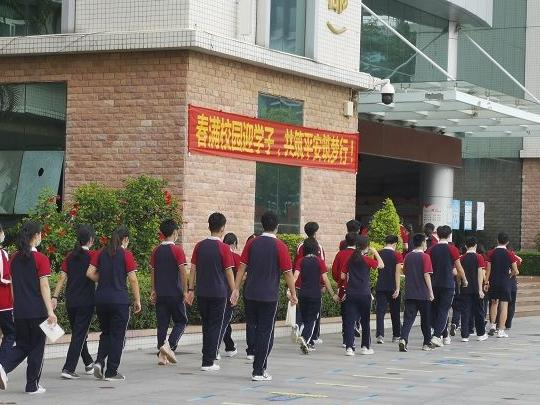 在私立学校当老师怎么样（大学毕业后）