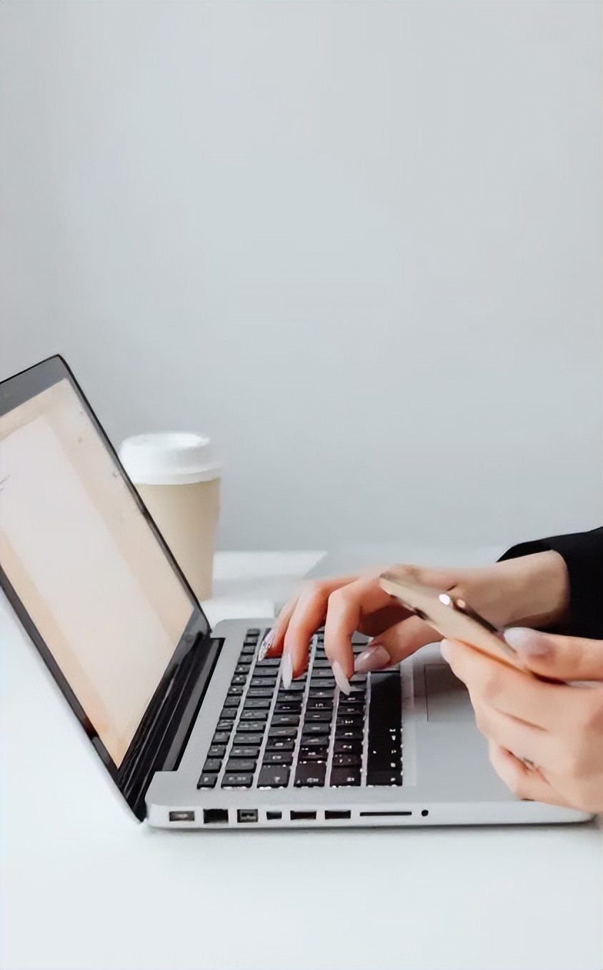 2022高校毕业人数创新高，IT行业却月薪超两万再次成为热门专业