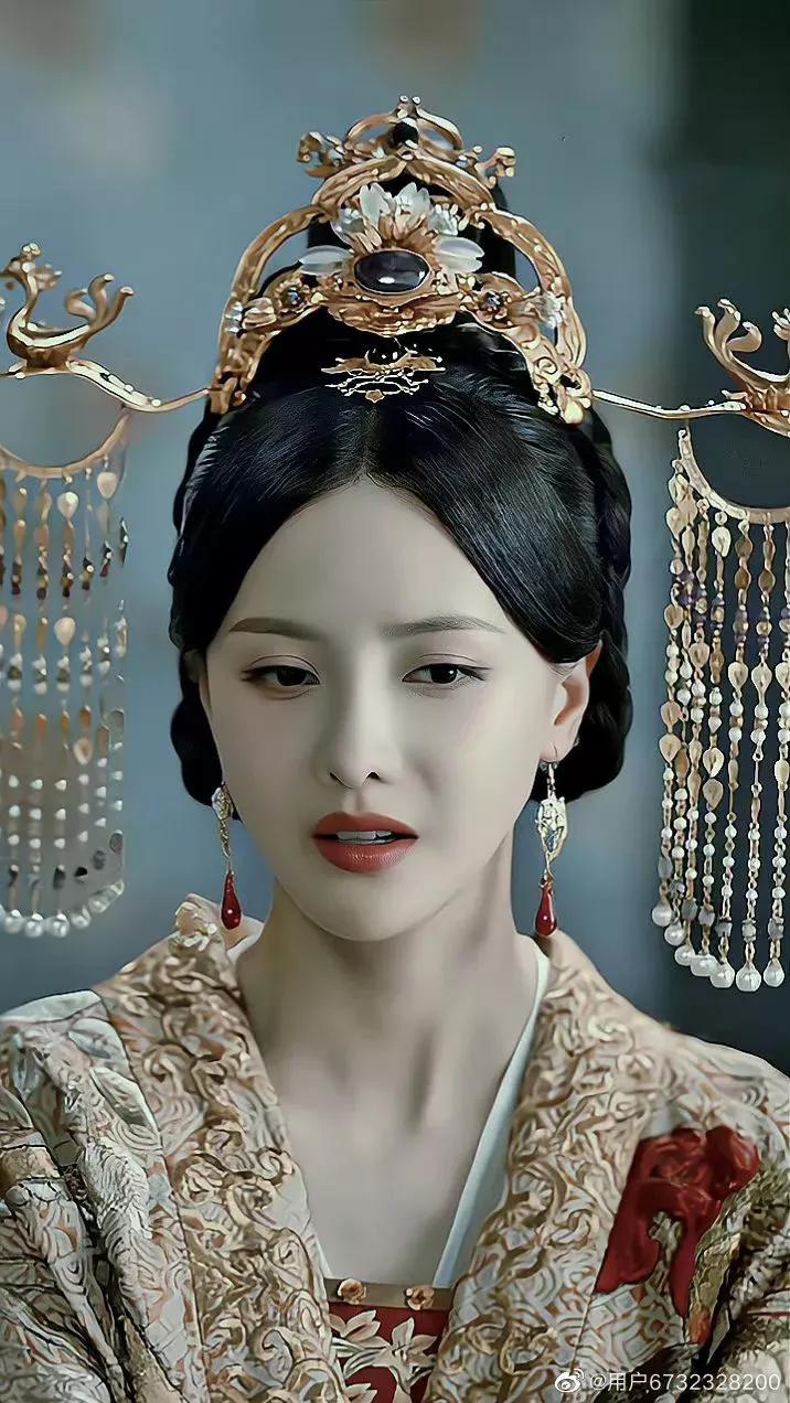 冷艳美人张芷溪