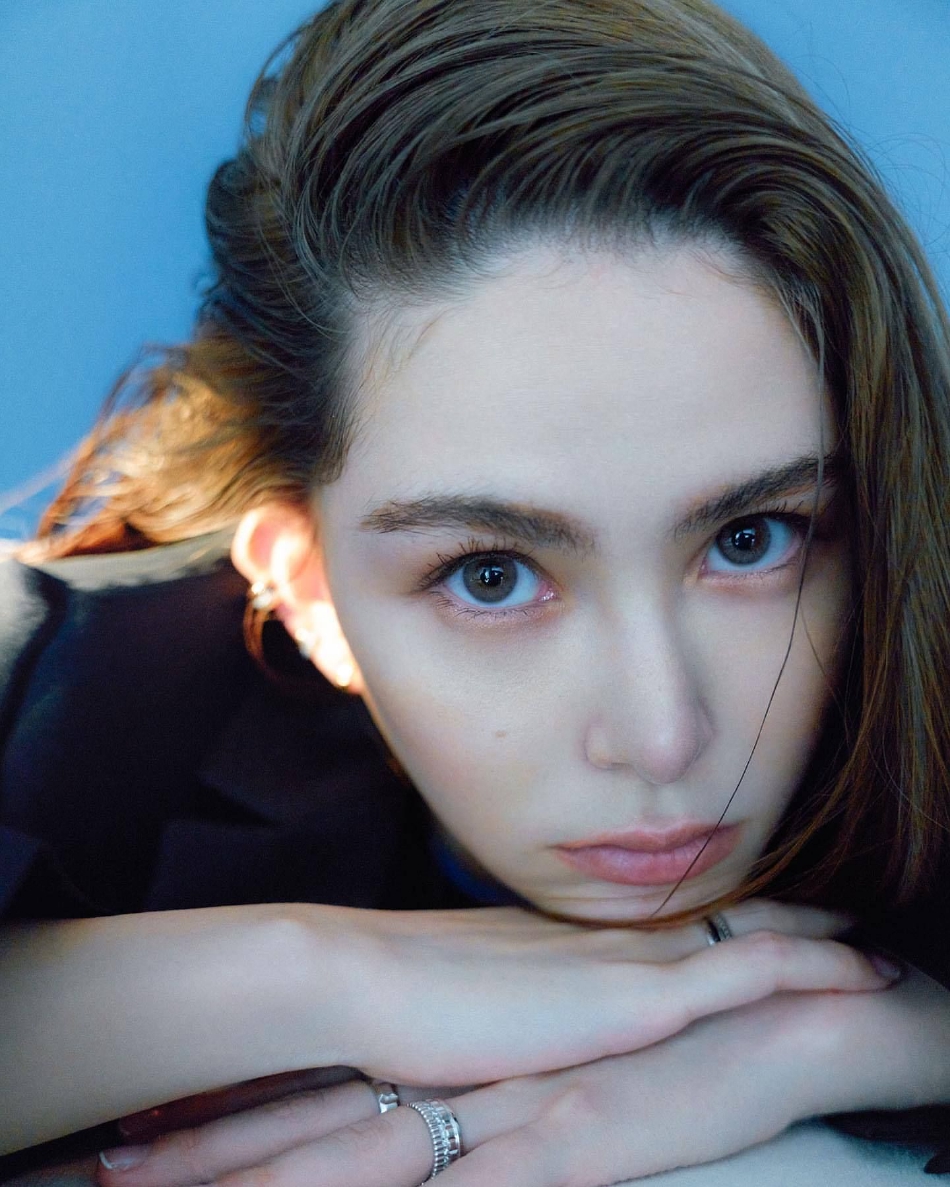 昆凌最新写真 五官精致气质满分