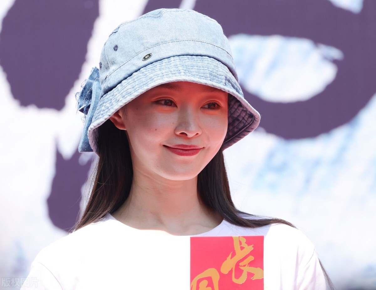 电视剧《长风渡》开机 宋轶白Tee搭渔夫帽纯净赶集笑容甜美