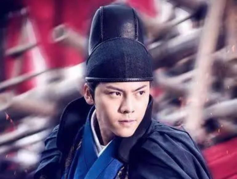 “龙须刘海”不要随便碰，颜值高的仙气飘飘，颜值低的秒变蟑螂精