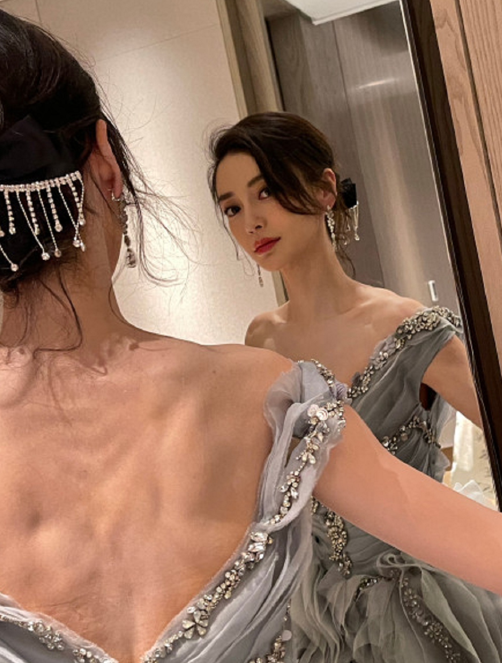 baby私下超清生图曝光,背部太瘦画面诡异,工作室被骂到删图