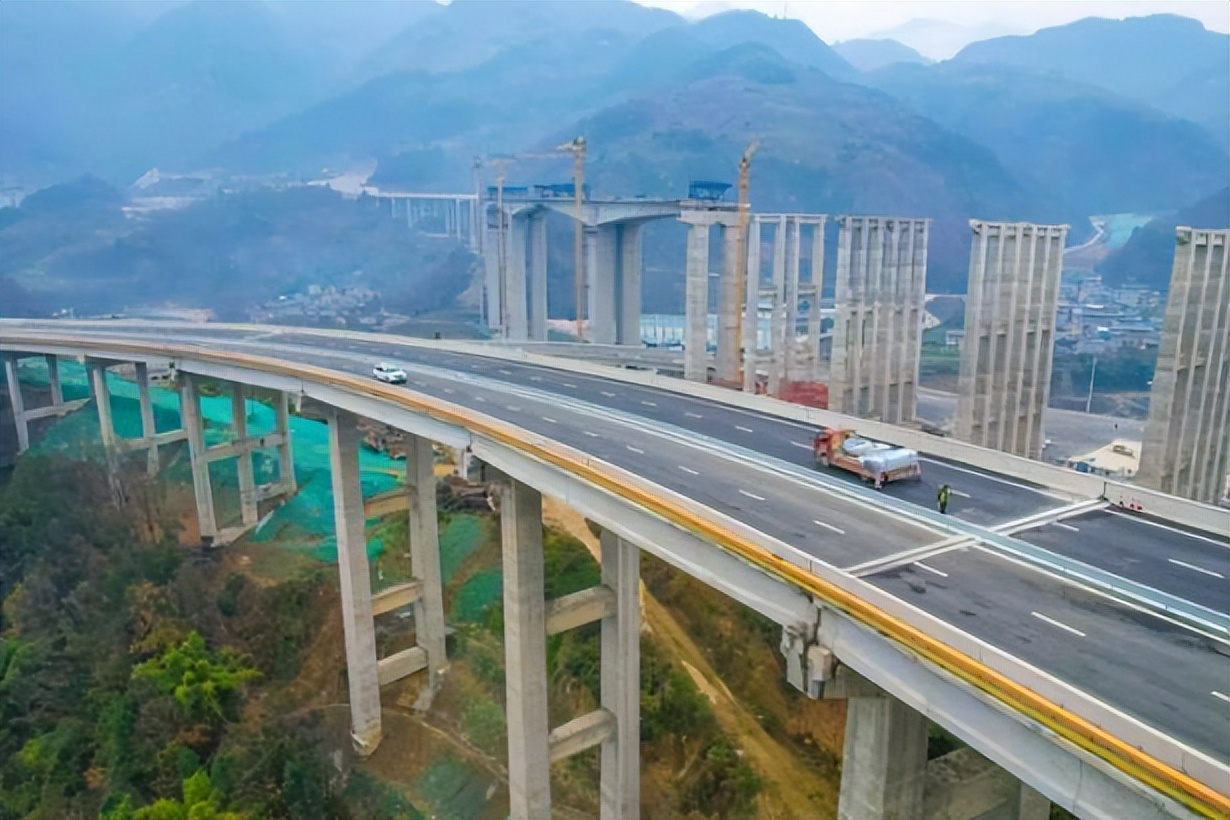 四川又添一条出省高速通道，里程长，难度大，预计会延迟一年建成
