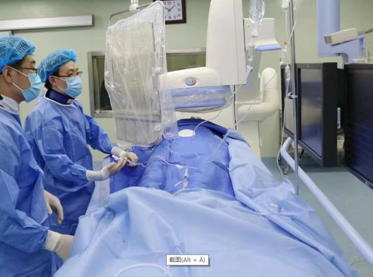山东威海：复诊首日，石岛人民医院成功抢救一名急性心梗患者
