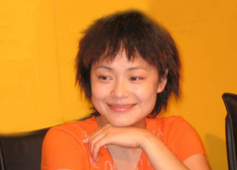 “老戏骨”谢园：至死无儿女送终，小娇妻邱悦后悔丁克了吗？