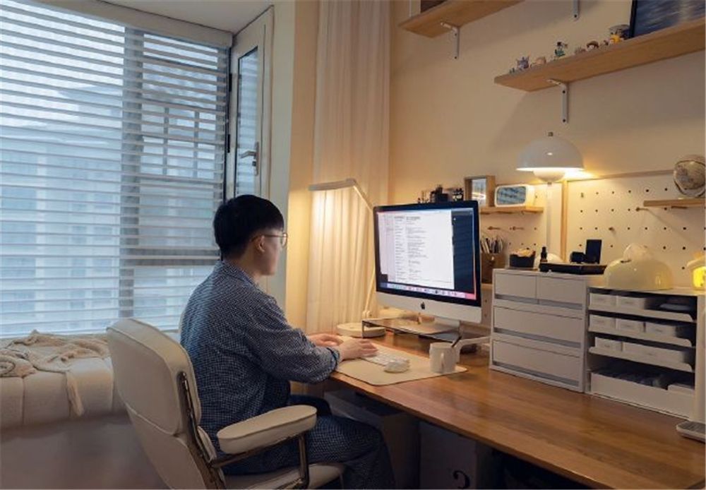 90后夫妻买下110㎡的家，倾尽所有装修成温暖原木风，太好看了吧