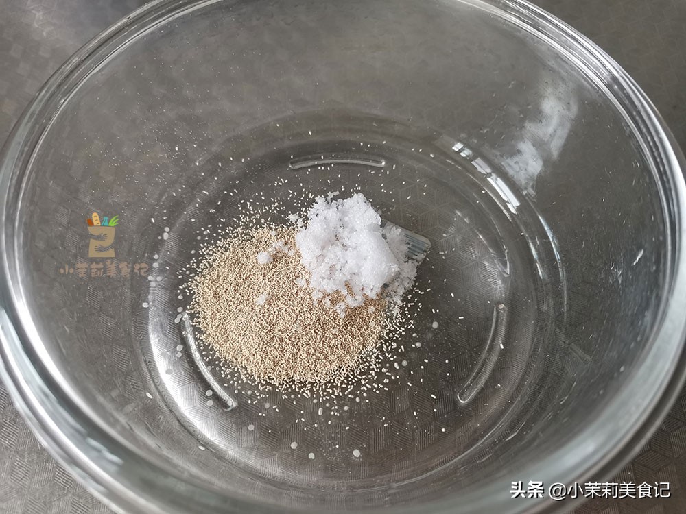 冬天发面，记住别直接和面，2个技巧帮你“加速”，20分钟发满盆