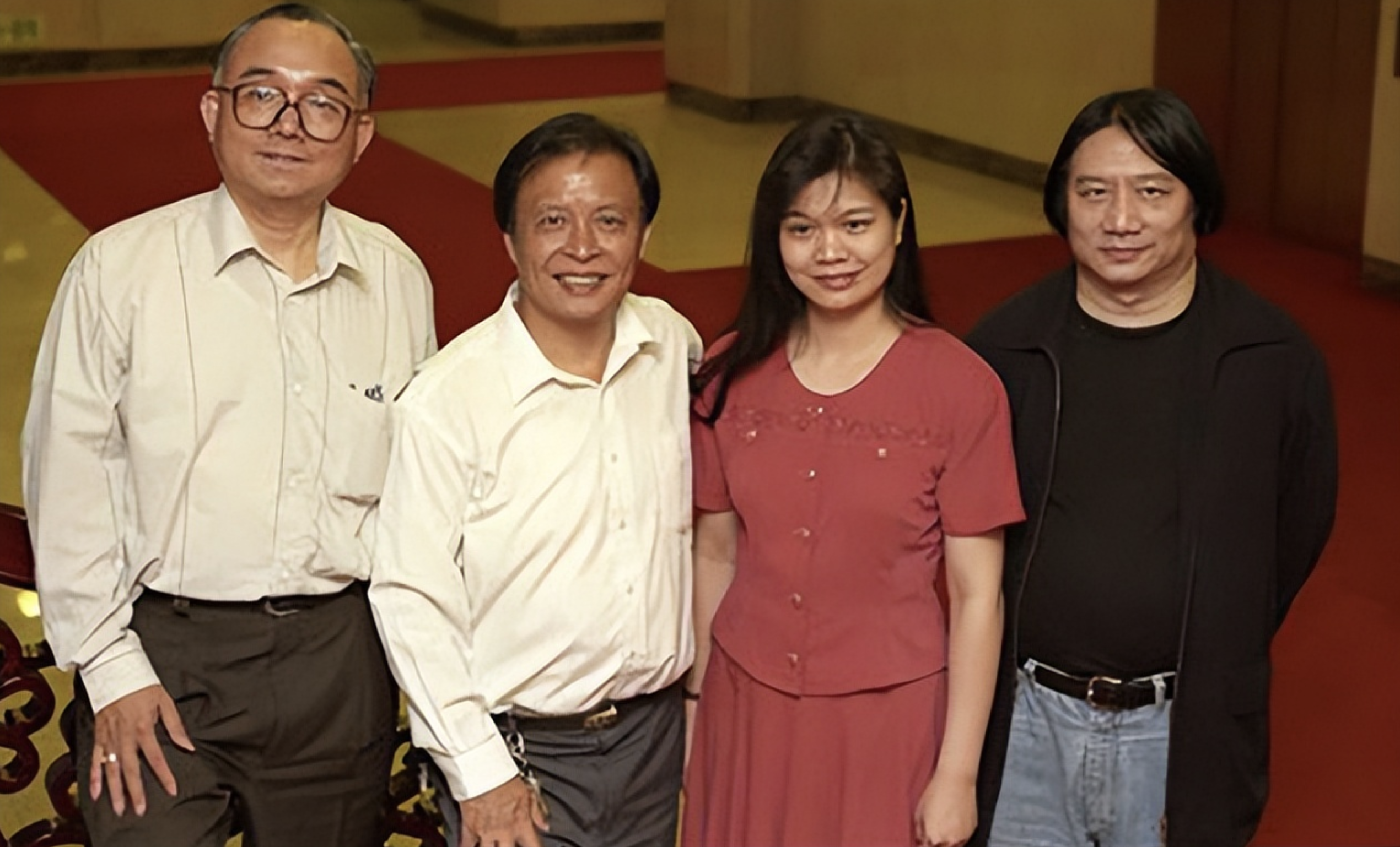 仅仅11天，就有12位名人接连离世，一天失去2位艺术家，最大95岁