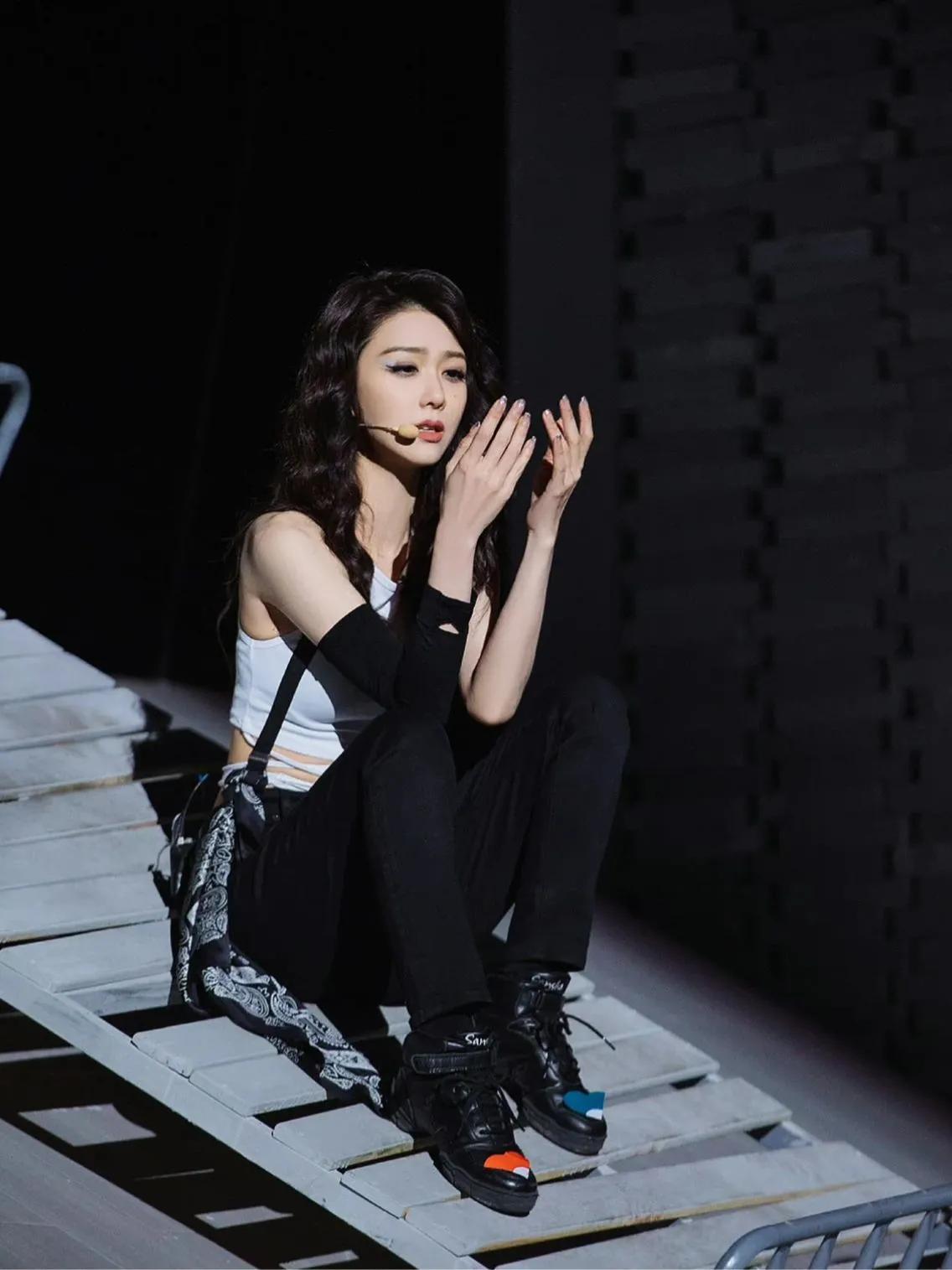 薛凯琪‖原来40岁可以长成这样，20岁的小哥哥都心动了