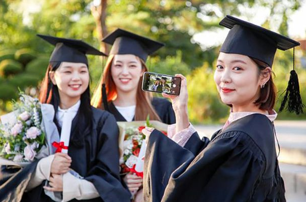 985大學(xué)生和普通大學(xué)生，到底差在哪里？面試官的話扎心了