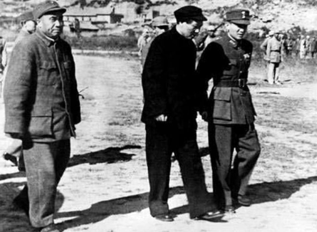 1938年，秘书给毛主席点了一根烟，毛主席：此人有问题，把他调走