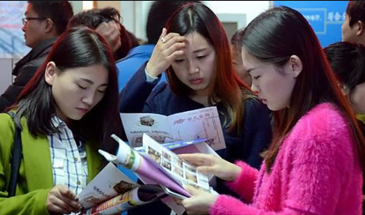 大学毕业生个人档案应该放哪？别不以为然，以免毕业变成“黑户”