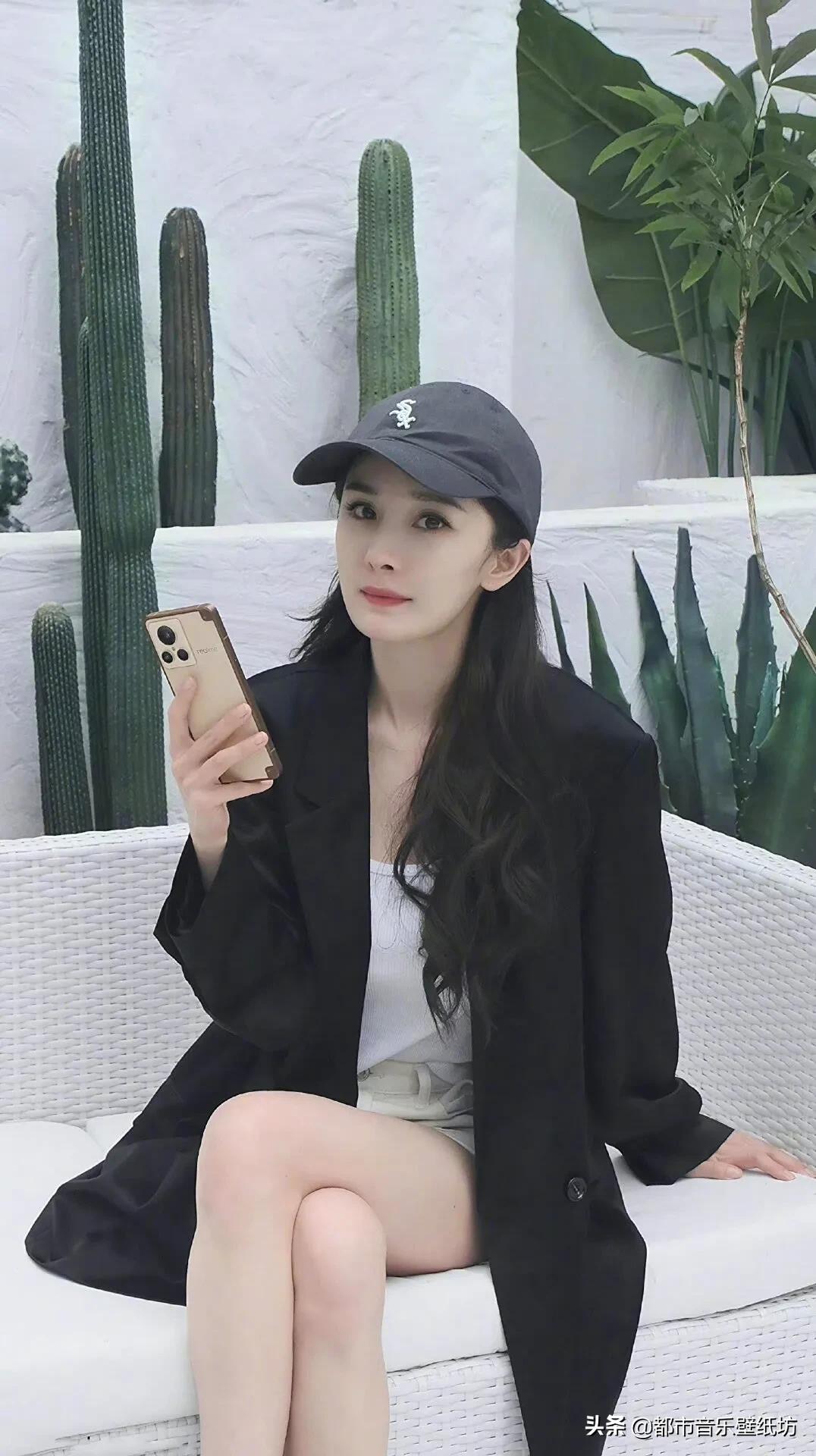 杨幂高清时尚穿搭美图壁纸精选