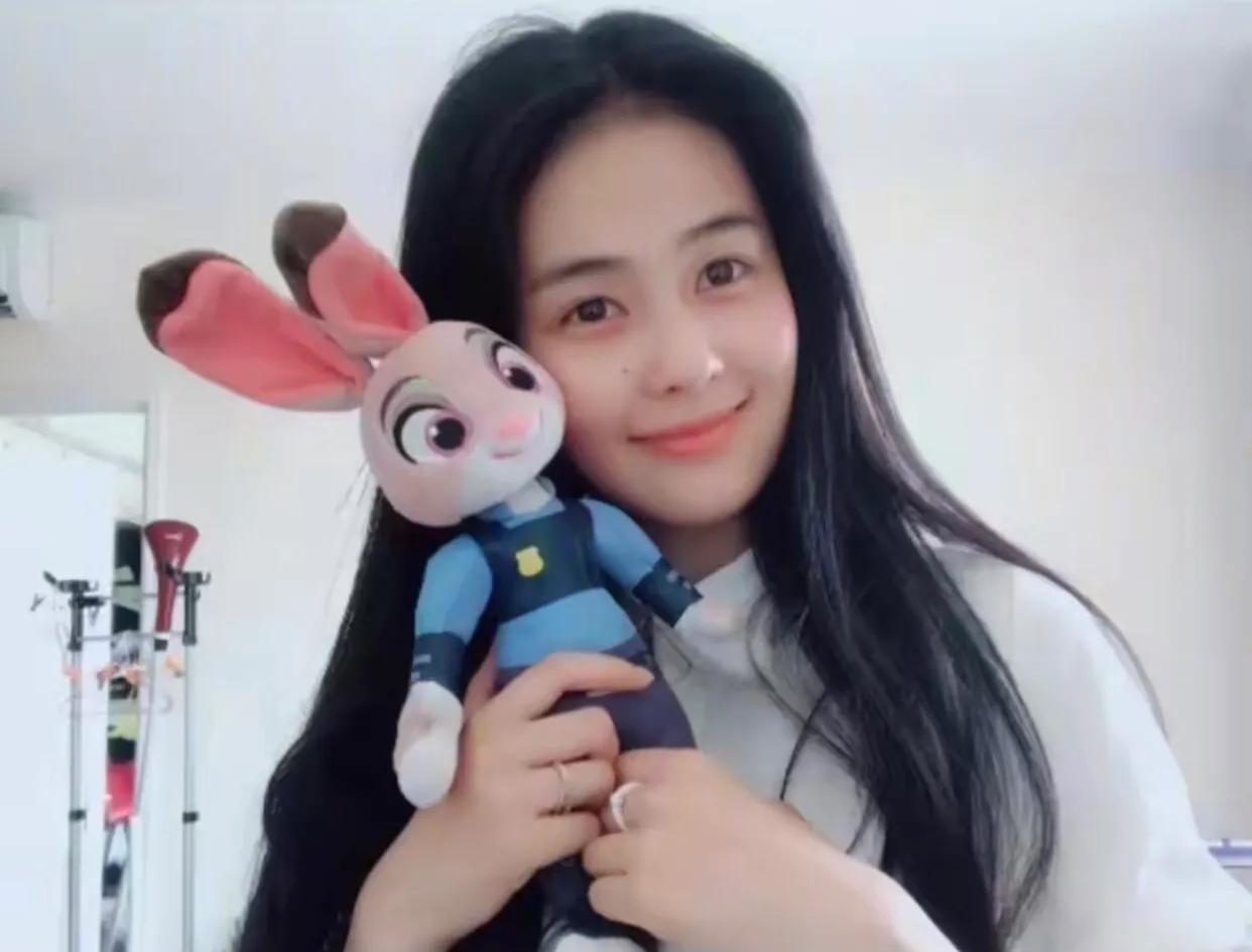 出道前的白鹿好清纯啊！颜值一直在线