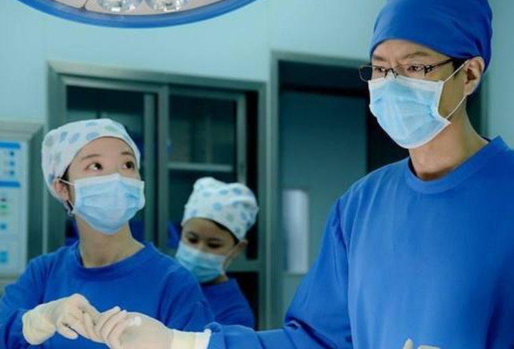 二胎准妈妈执意剖腹产，难忘医生说过的话，留下“心理阴影”