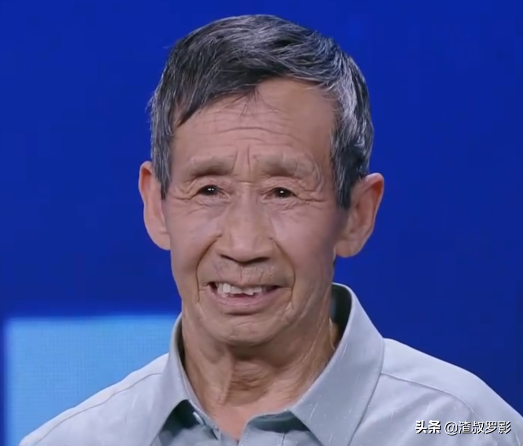 一女婴被弃，拾荒老人养大身价过亿，为报恩卖公司带养父环游祖国