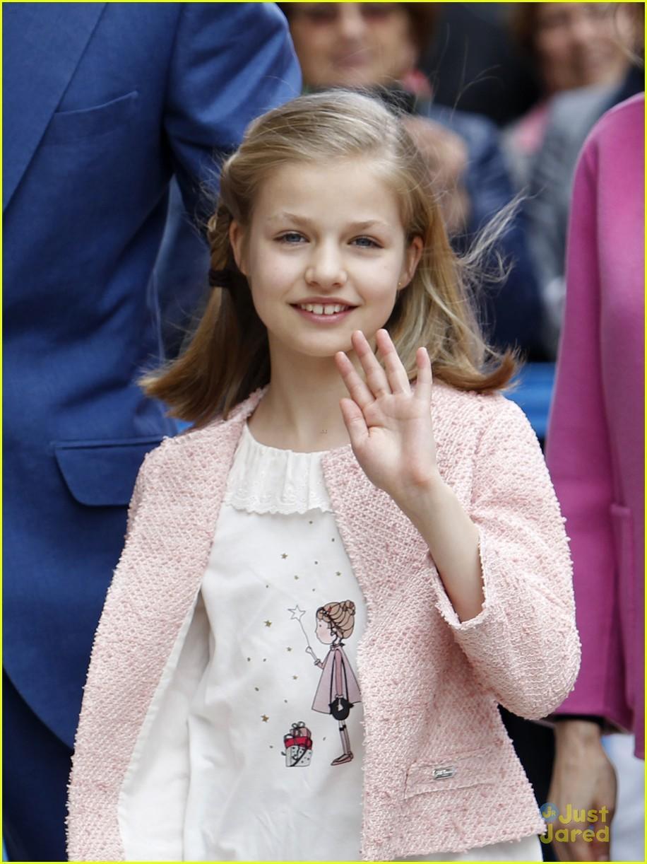 西班牙绝美公主姐妹花大变样?16岁未来女王近照曝光,引网友热议