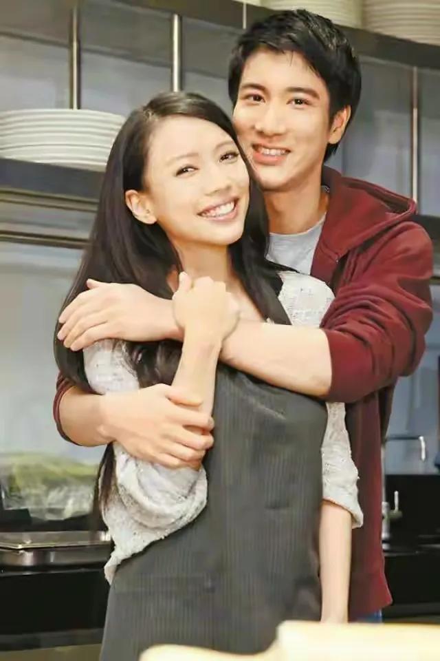 李靓蕾深夜发文痛斥王力宏6宗罪：他出轨坚决要离婚，不管孩子