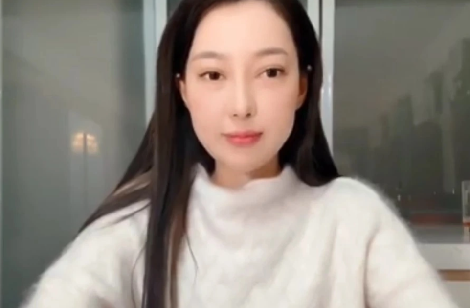 郭美美悲剧人生始作俑者，是她亲妈郭登峰