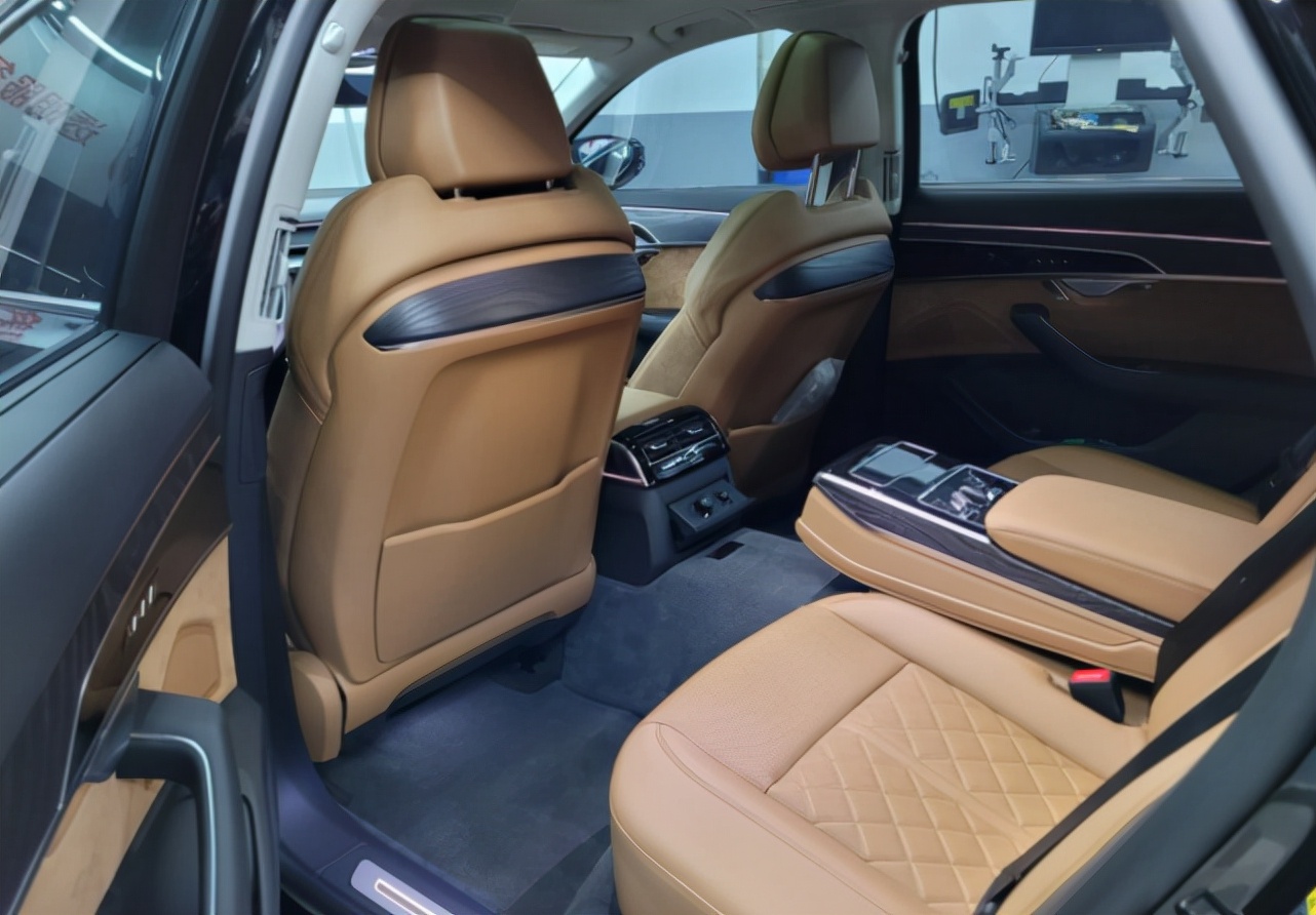 奥迪a8l新车报价2021款多少钱奥迪汽车是哪国产的属于什么档次