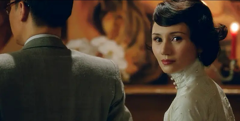 5年后再看袁泉，不再当“东方赫本”，她反而活成了一部传奇