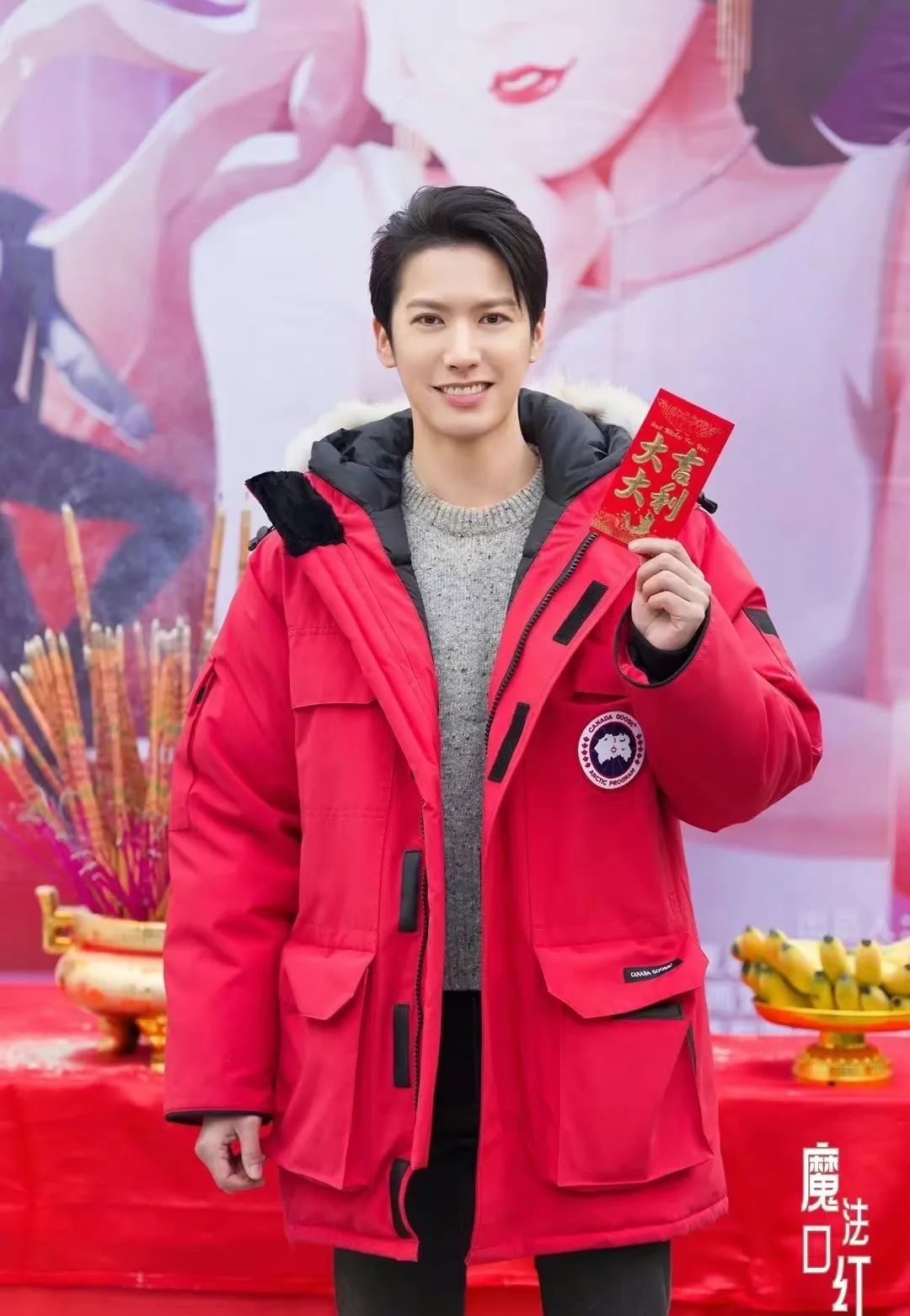 还记得《三生三世十里桃花》里的叠风吗？热巴都在嗑他的cp？