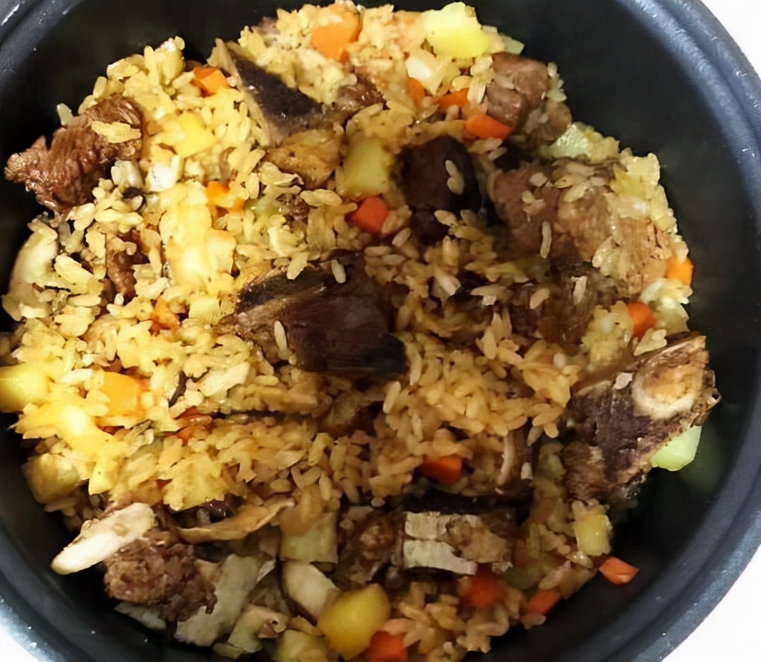 烟熏排骨怎么做好吃（4步学做风味十足的烟熏腊排骨）
