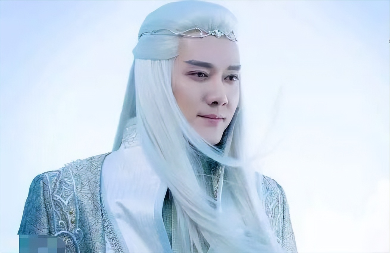 同样是演“白发美男”，有人一眼万年，有人像顶了一头枯草