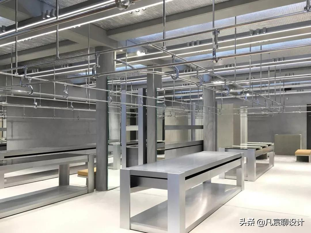 凡宸聊设计:为什么现在网红店设计得都像「装修工地」?