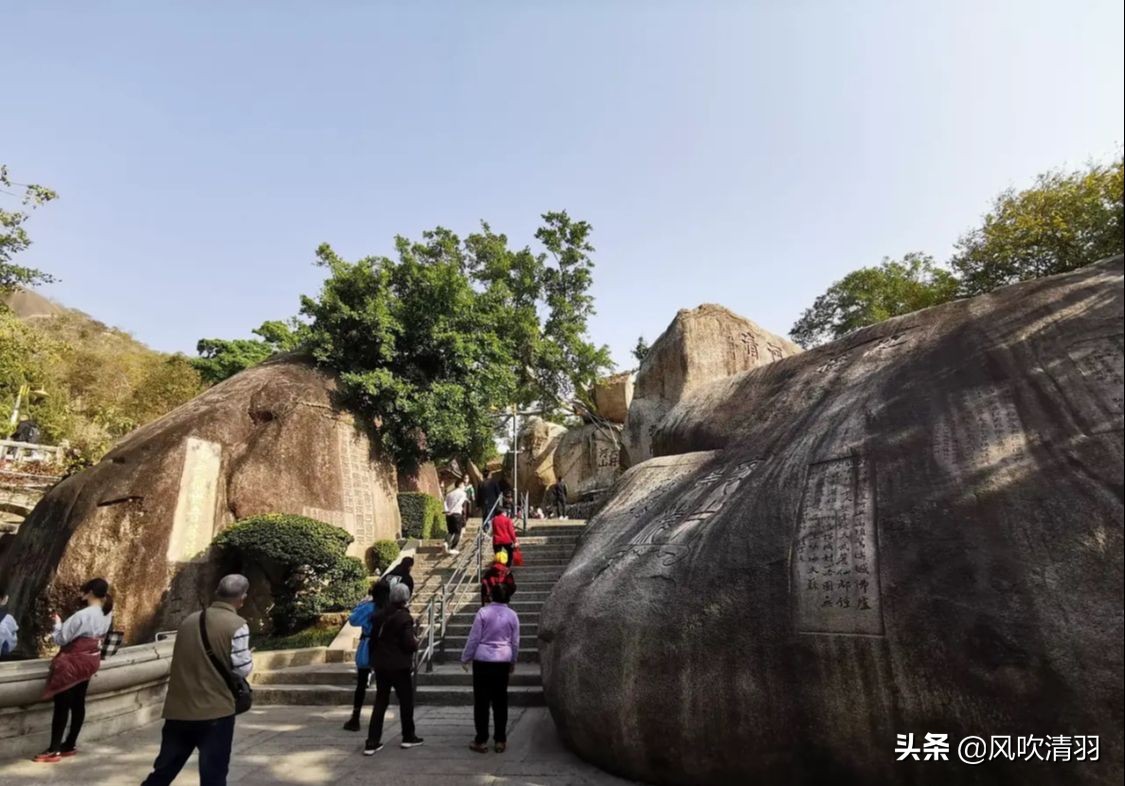 大年初一，中国人都喜欢逛寺庙烧香拜佛，香火最旺的还是这6个