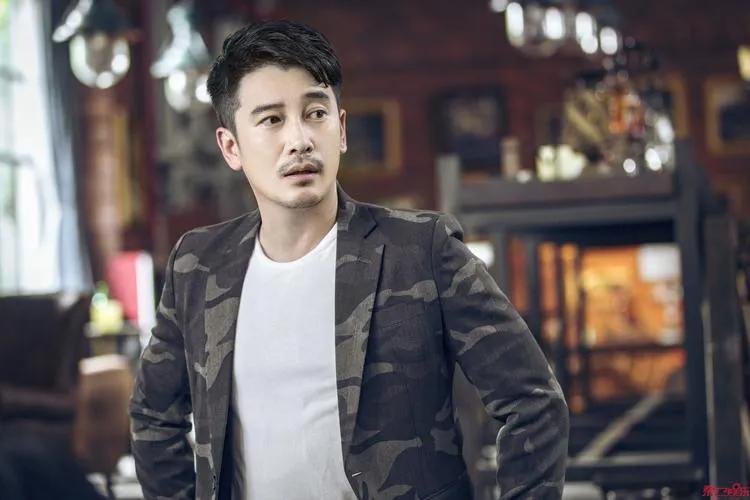 《林深见鹿》热播:再看剧中8位男星，全都不是省油的灯，演技极好