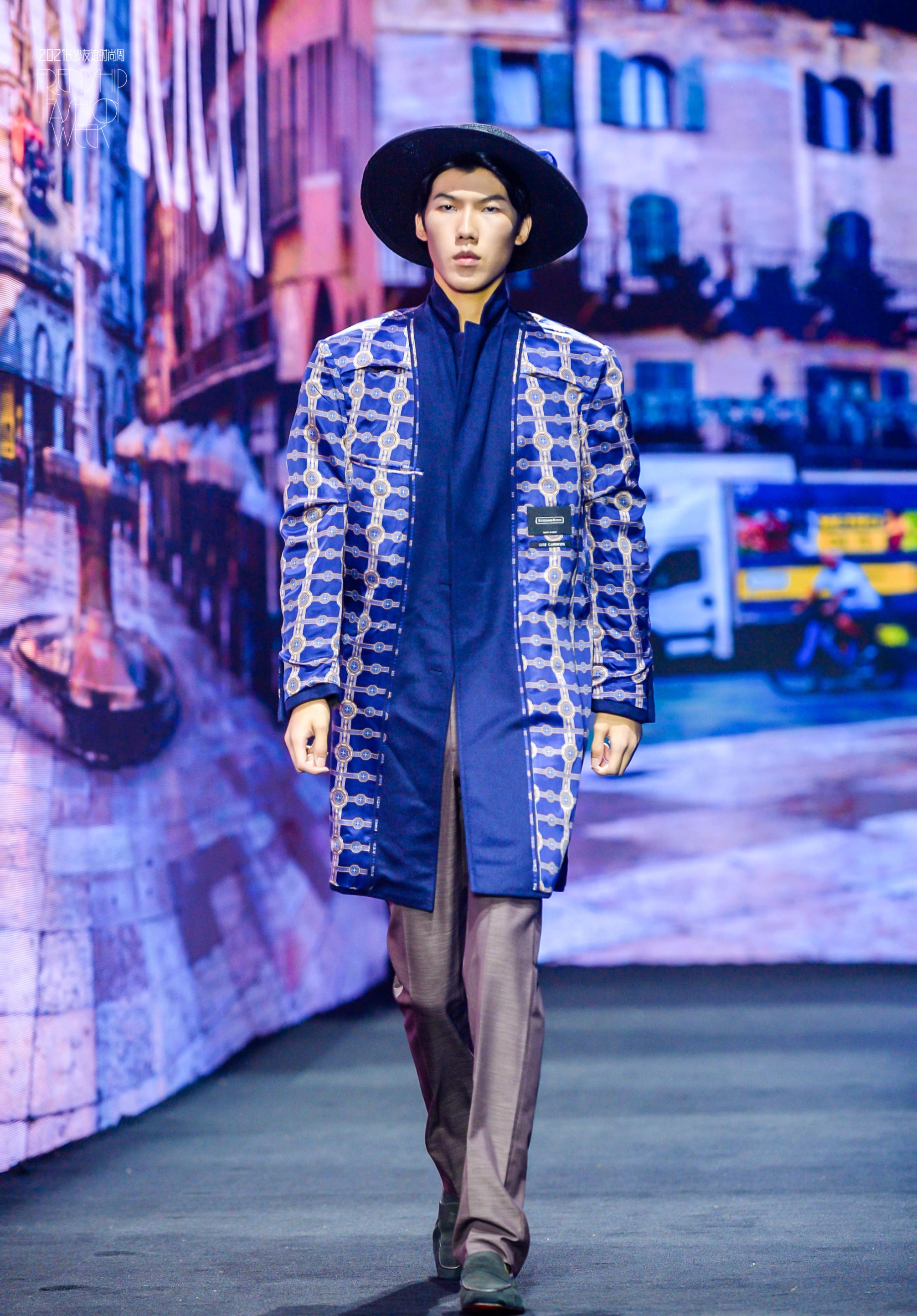 长沙男模特招聘(2021国际超模中国大赛暨中国广州国际模特大赛长腿